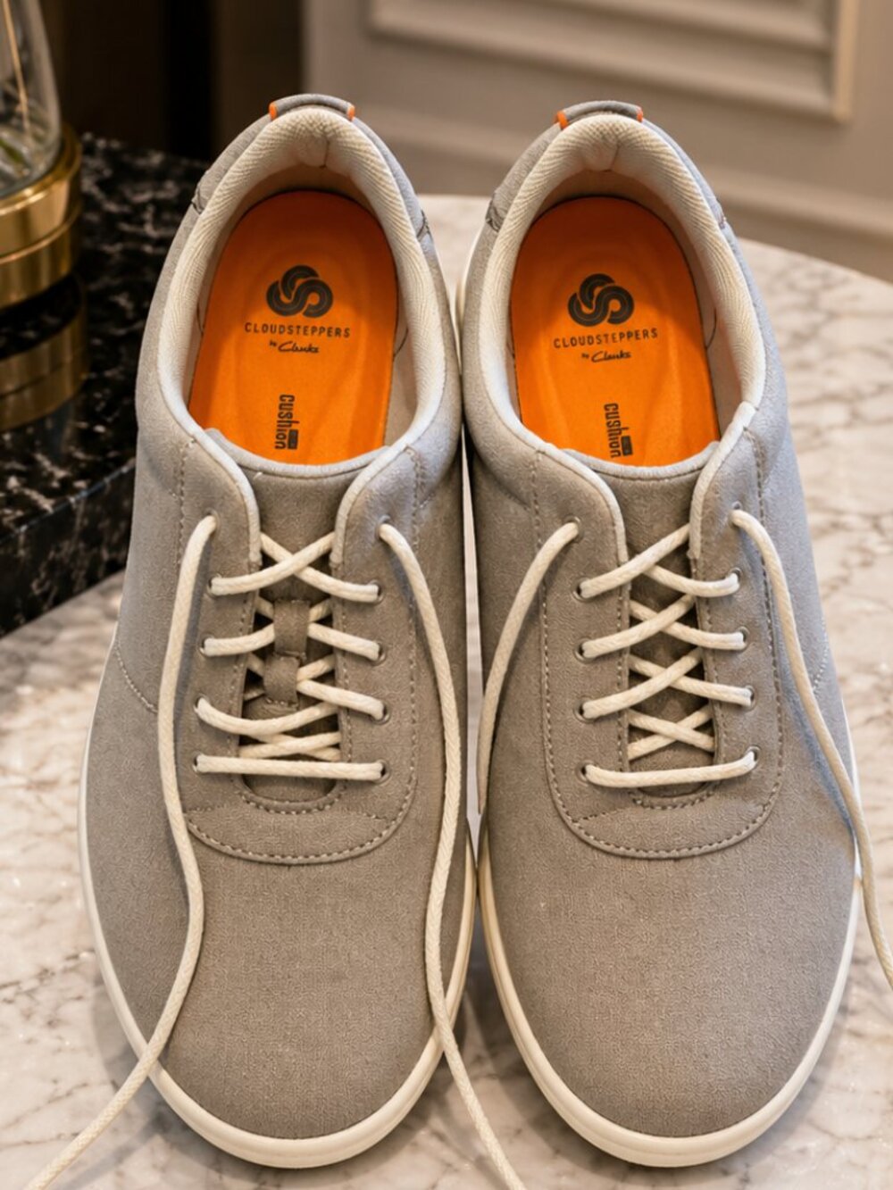 Clarks Cloud Steppers Casual Shoes – Women’s Size 8.5